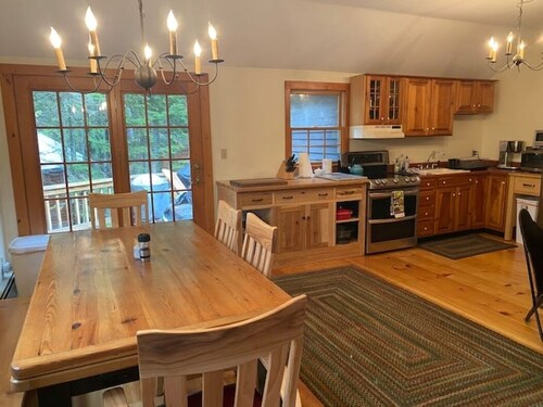 Cinnamon Bear House - A Nature Lovers Dream, Perfect for Ski Retreats