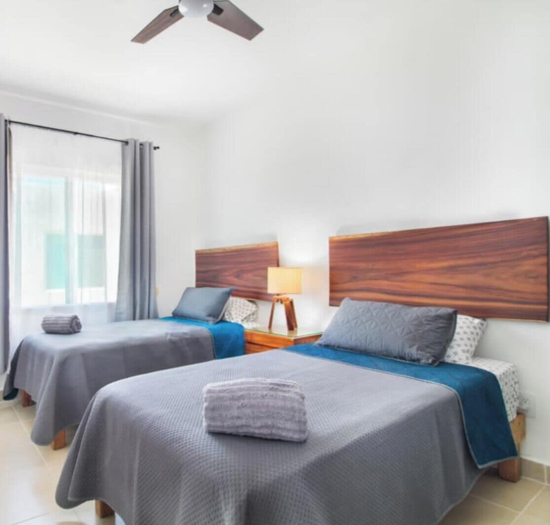 Casa familiar, 3 habitaciones, aire acondicionado | Cortinas blackout y tabla de planchar con plancha 