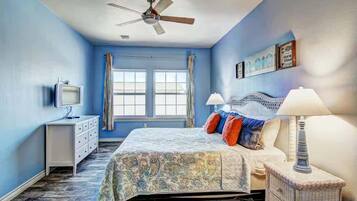 2 bedrooms, iron/ironing board, free WiFi, bed sheets