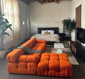 Iron/ironing board, Internet, bed sheets - Detroit Studio Loft Cozc Private Entry (Detroit)