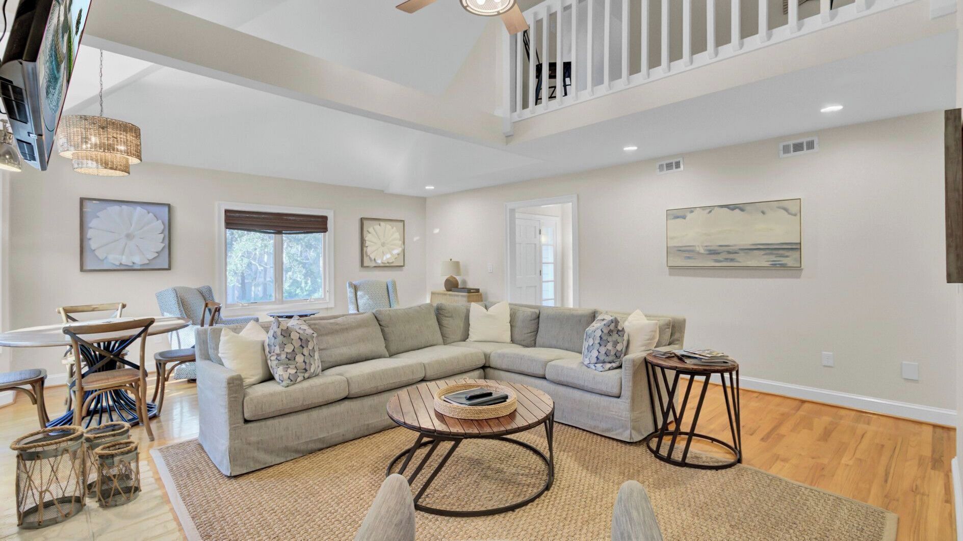 House (5 Bedrooms) | Interior