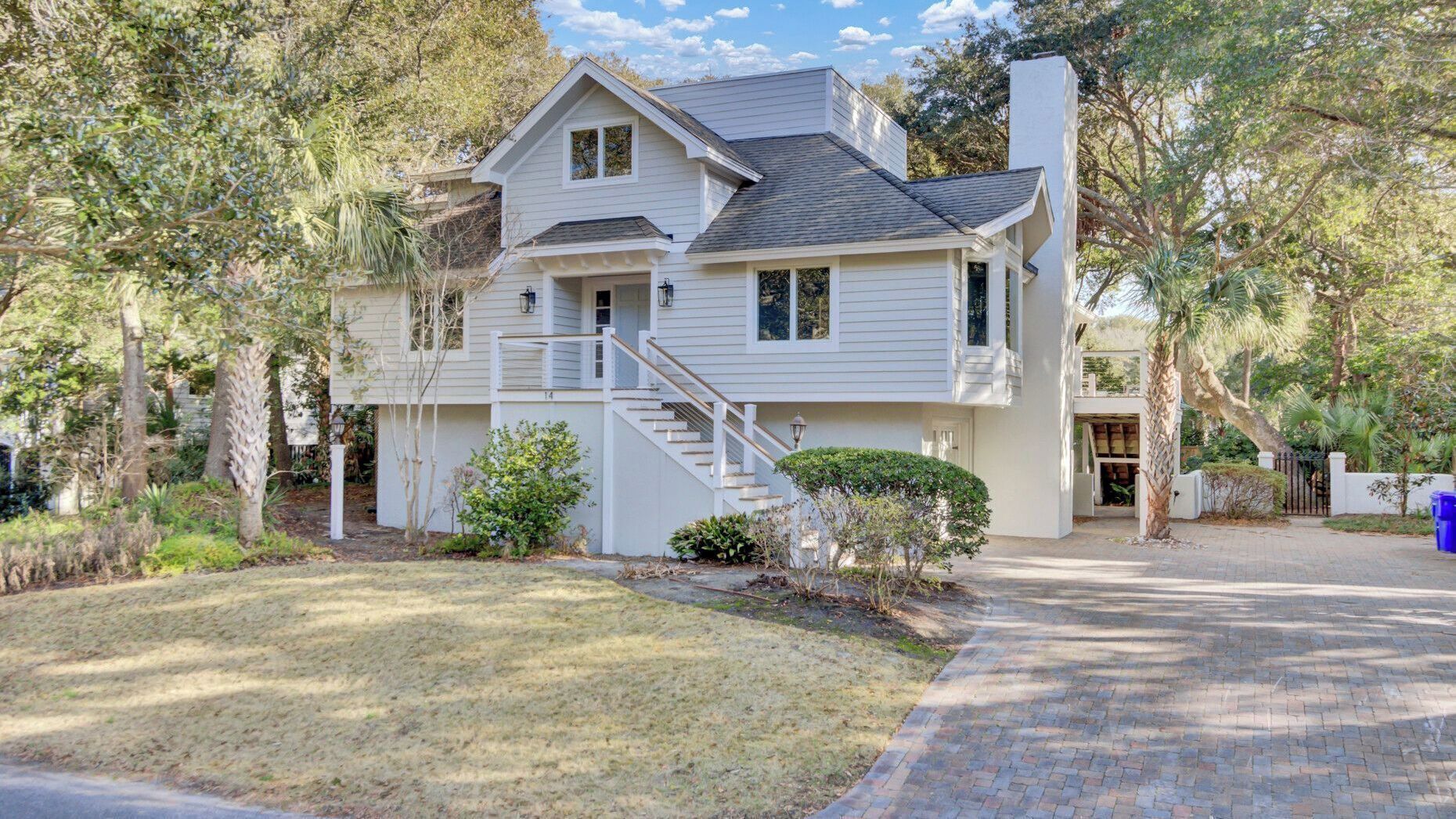 House (5 Bedrooms) | Front of property