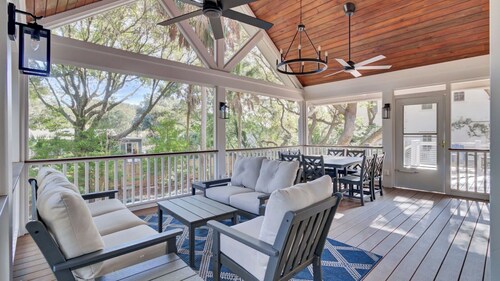 Steps to Isle of Palms Beach w/ Porch Dining, Outdoor Shower & Open Living Sea Haven by Avantstay