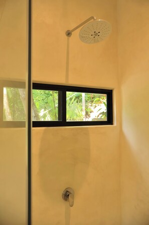 Hair dryer, towels, soap, shampoo - San Pancho Jungle Retreat : Private Pool : Casa Coquitos (San Francisco)