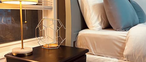 Bügeleisen/Bügelbrett, Internetzugang, Bettwäsche