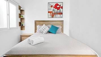 Iron/ironing board, WiFi, bed sheets