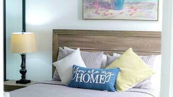 Silitysrauta/-lauta, Wi-Fi, vuodevaatteet