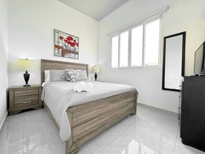 Fer et planche à repasser, Wi-Fi, draps fournis