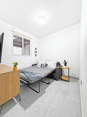 Fer et planche à repasser, Wi-Fi, draps fournis