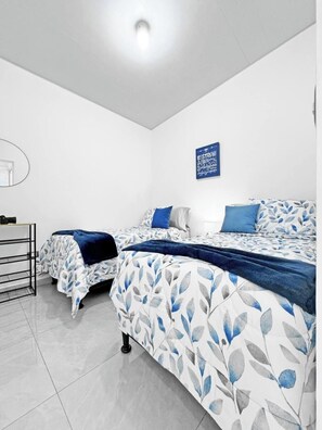 Iron/ironing board, WiFi, bed sheets