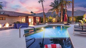 Interior - Design-forward Palm Springs Home w/ Saltwater Pool, Lush Yard & Multiple Outdoor Dining Areas Casa Papagayo by Avantstay (Palm Springs)