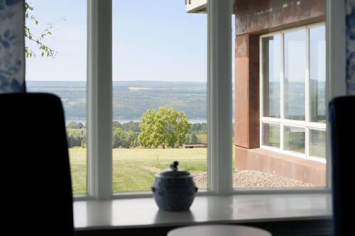Suite superior, vistas al lago | Interior