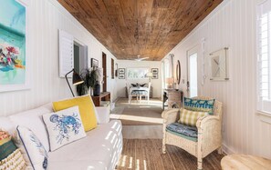 Smart TV - 1418 E Ashley - The Washout Cottage - Unbeatable Location with Ocean/Marsh Views (Folly Beach)