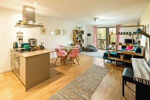 Interior - Modern 2-Bed Flat Near Canary Wharf and Greenwich (London)