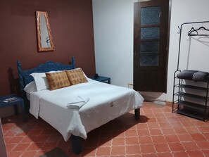 Deluxe Double Room | Free WiFi - hotel sarita &  apartamentos (San Miguel de Allende)