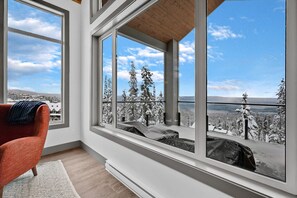 Interior - Western Star Chalet- Ski-in/out & Amazing Mtn View (Big White)