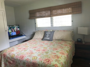 Internet, bed sheets