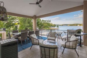 Outdoor dining - Lake Ozark Estate (Sunrise Beach)