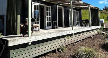 Off Grid 2-bedroom cabin in Onaero perfect for relaxing getaways