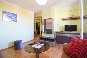 TV - Holiday apartment with air conditioning (Pula)