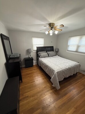 Bügeleisen/Bügelbrett, WLAN, Bettwäsche