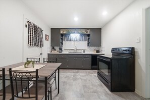 Fridge, microwave, oven, stovetop - Peaceful, cozy home with firepit  (Wichita)