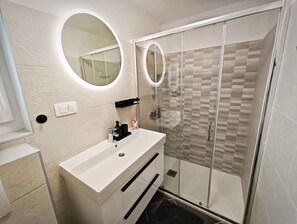 Bathroom - Holiday home with terrace and two bedrooms (Jadranovo)