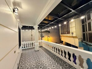 Interior - The white villa - perfect for Families & Friends (Hà Nội)
