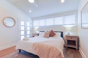 4 bedrooms, desk, iron/ironing board, WiFi - 5 Points East Nashville Luxury | 2 King Suites, Wet Bar & Dual Decks | Sleeps 12 (Nashville)