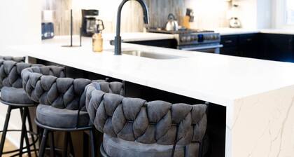 Brand New Townhome in the Heart of the City w/ Speakeasy, pool, foosball, air hockey