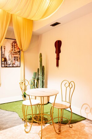 Dining - East Nashville Bachelorette | Private Stage | 4BR Sleeps 10 (Nashville)