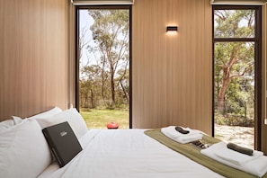 Room - Maroota Greens by Tiny Away (Maroota)