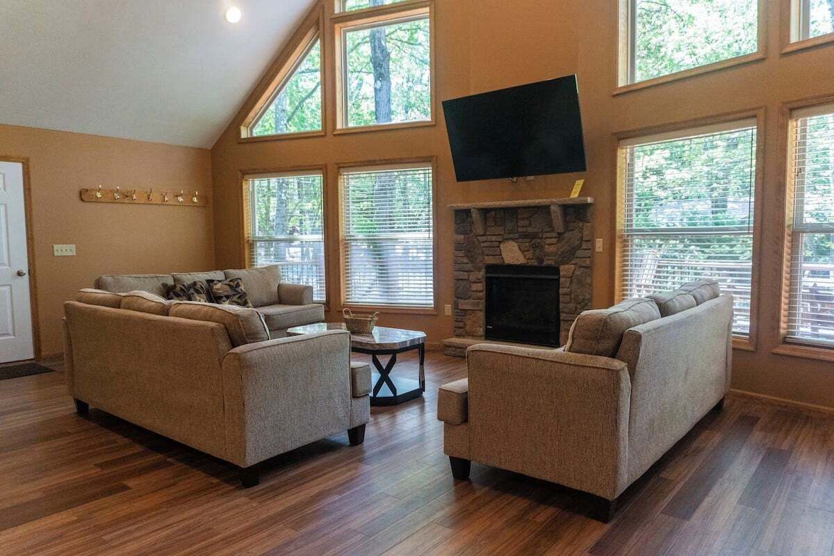 Smart TV, fireplace, table football