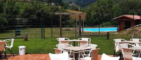 屋外ダイニングエリア