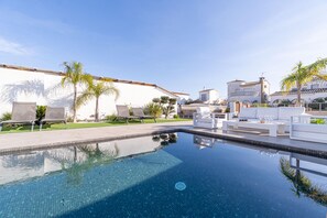 Pool - Luxury house for rent – ​​Experience a unique holiday on the Costa Brava (Empuriabrava)