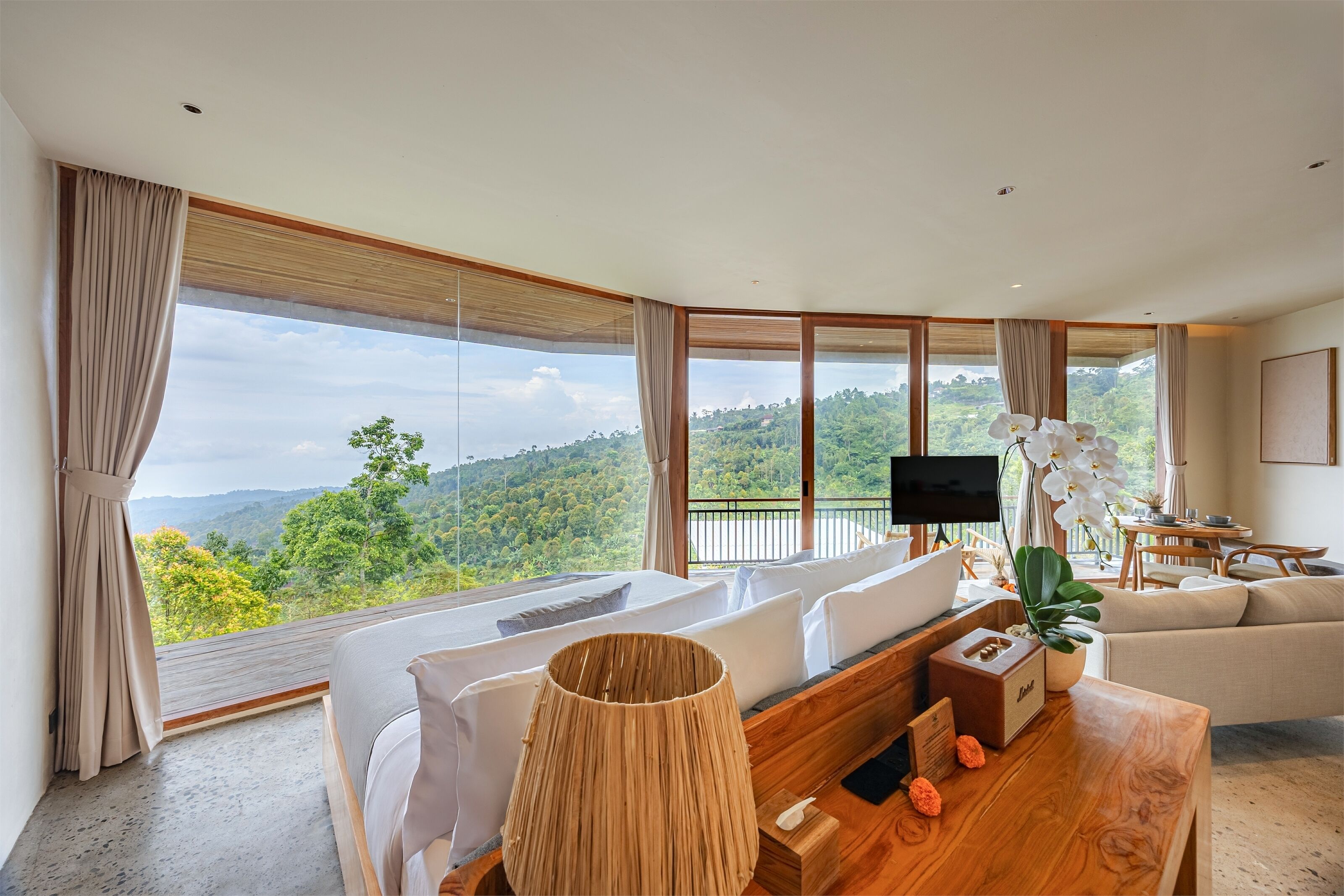 One Bedroom Luxury Panoramic Cabin | 高档床上用品、迷你吧、办公桌、免费 WiFi