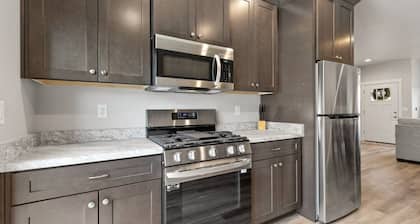 NEW HOME~Central~Grand Canyon~Bearizona~Route 66 Unit A