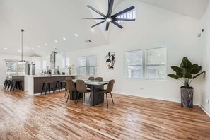 Dining - East Atlanta Village 5 Bedroom Retreat (Atlanta)
