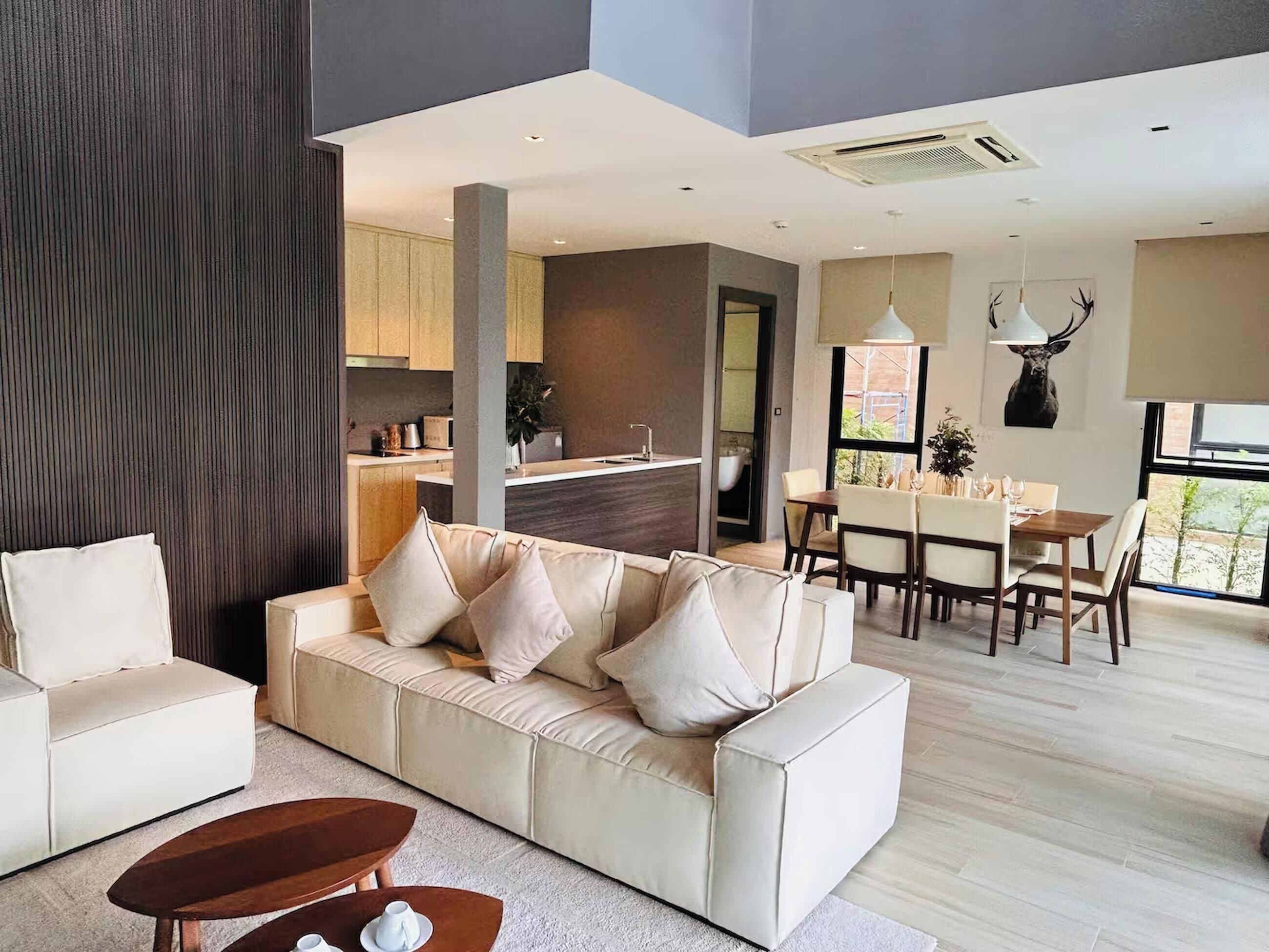 Luxury Villa, 2 bedrooms, 1 living room Zone B | Desk, laptop workspace, blackout curtains, soundproofing