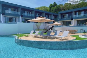 10 outdoor pools - Tierra Utopia (Mai Khao)