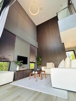 The Ultimate Pool Villa | 特色装修、办公桌、笔记本电脑工作区、遮光窗帘