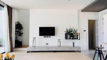 Luxury Villa, Pool View | Desk, laptop workspace, blackout drapes, soundproofing