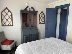 Silitysrauta/-lauta, Wi-Fi, vuodevaatteet