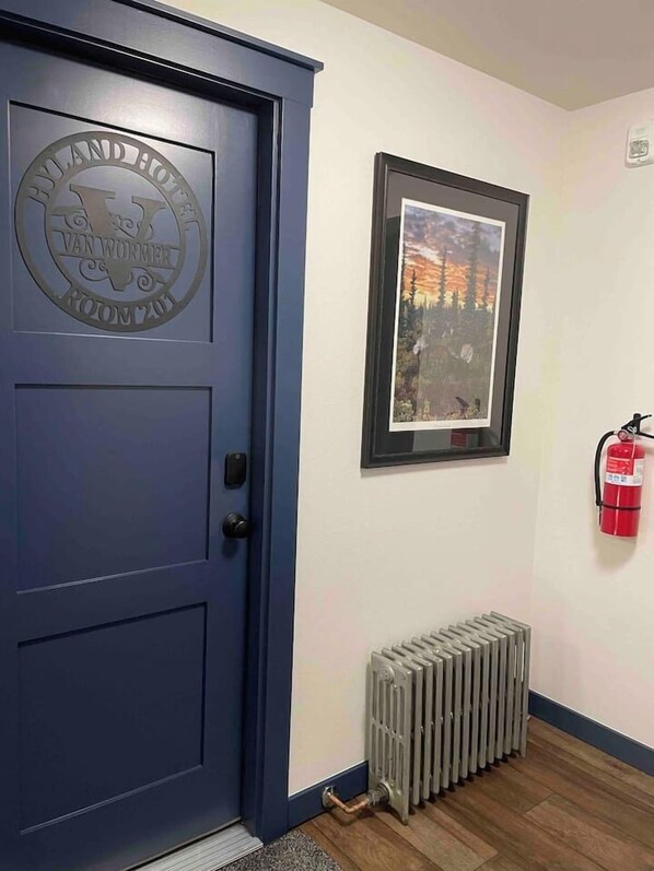 المنشأة من الداخل