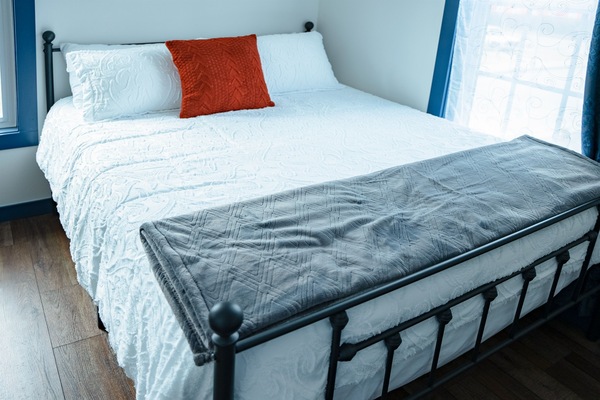 Queen size bed