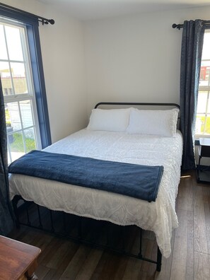 Room - Duncklee Room 202, Hyland Hotel (Palmer)