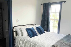 Room - Werner Room 204, Hyland Hotel (Palmer)