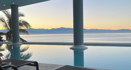 Spacious 3-brdm apartment near charming beach towns: security, bay access & gym