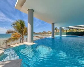 Outdoor pool, a heated pool - Spacious 3-brdm apartment near charming beach towns: security, bay access & gym (Bucerías)