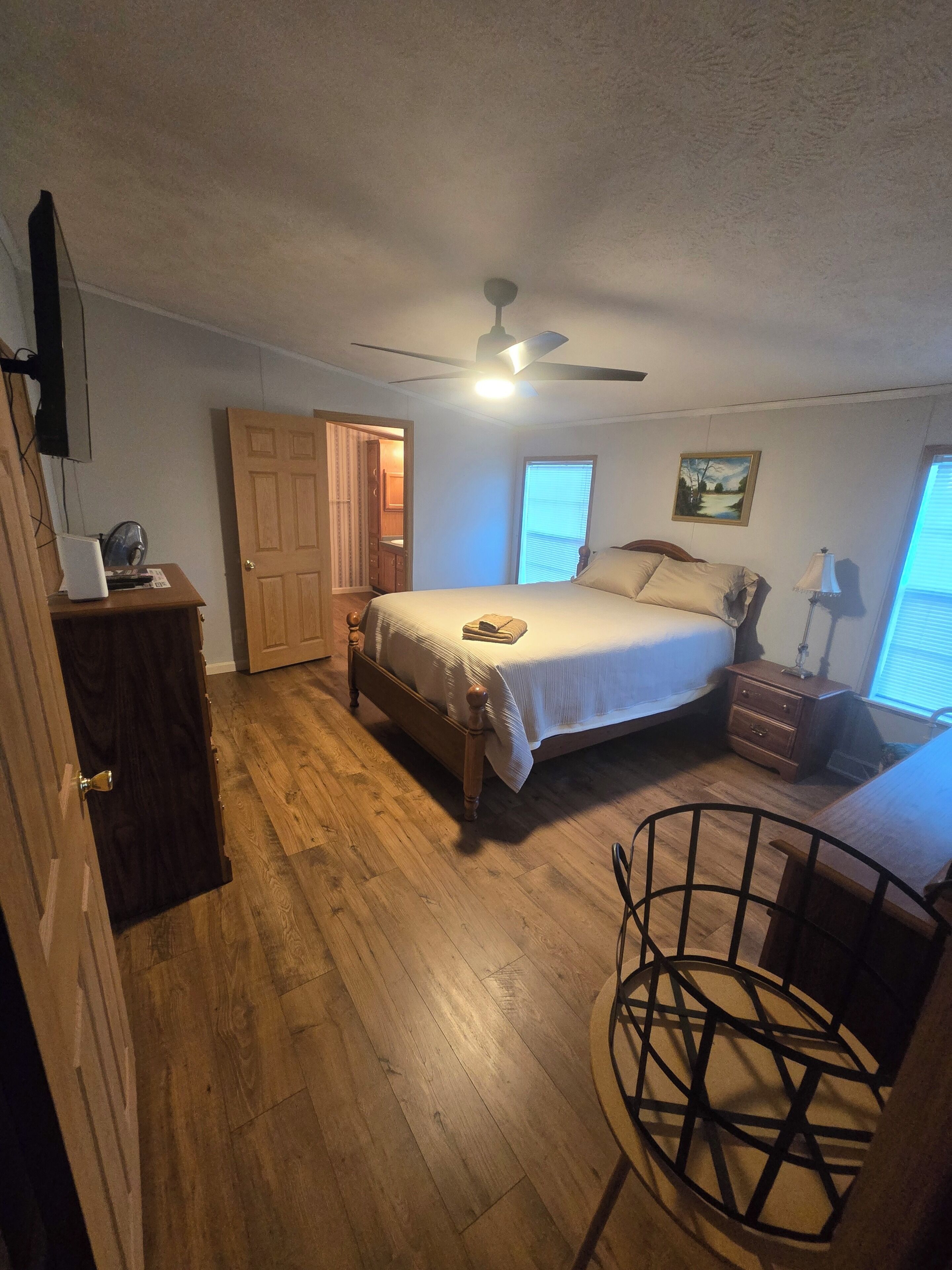3 bedrooms, free WiFi, bed sheets